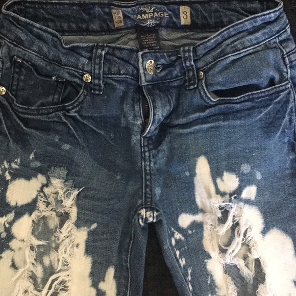 ⭐️Rampage Juniors Blenched, Ripped/Distressed Straight Leg Blue Denim Jeans - Picture 3 of 11